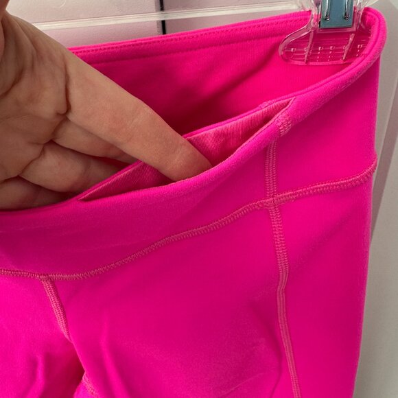 Lululemon 26 inch Wunder Under Leggings in bright pink Size 4 - Picture 6 of 11